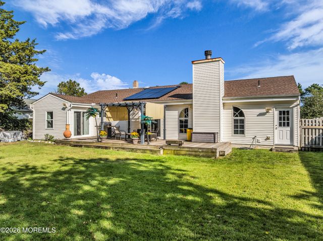 58 Parkway Drive, Brick, NJ 08723