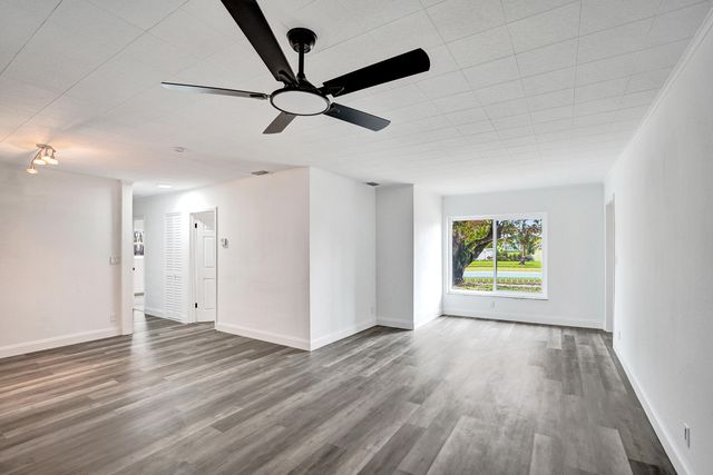 627 W Ilex Drive, Lake Park, FL 33403