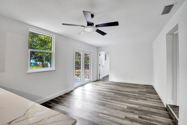 627 W Ilex Drive, Lake Park, FL 33403