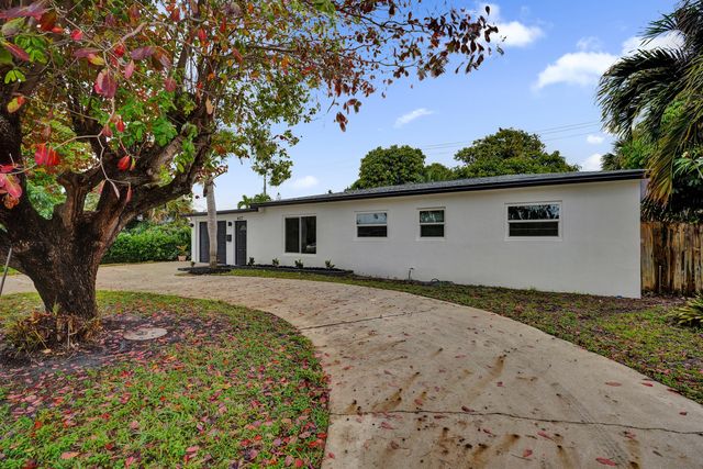 627 W Ilex Drive, Lake Park, FL 33403