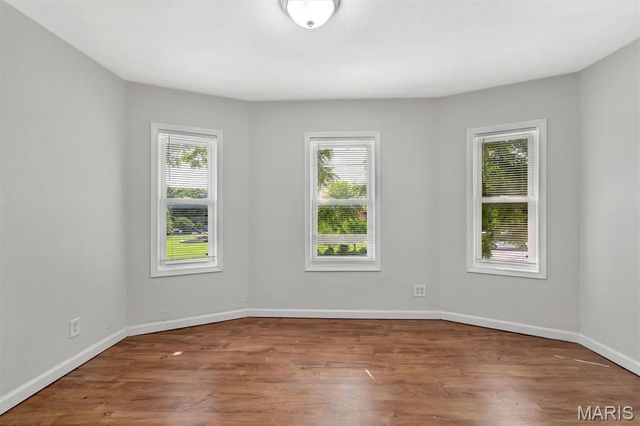 912 College Avenue, Alton, IL 62002