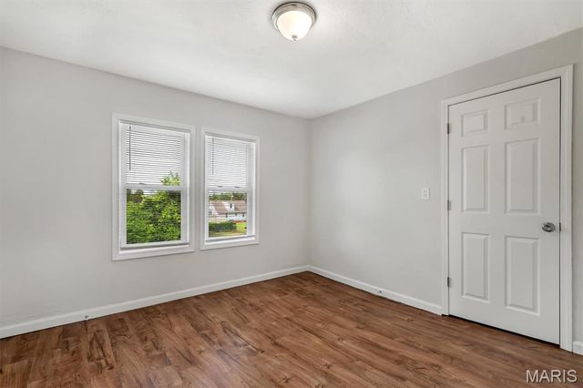 912 College Avenue, Alton, IL 62002