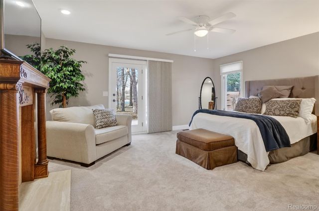 92 Kirksway Lane, Orion Charter Township, MI 48362