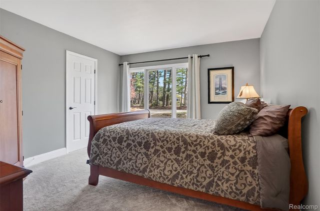 92 Kirksway Lane, Orion Charter Township, MI 48362