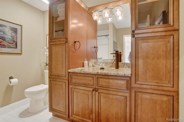 92 Kirksway Lane, Orion Charter Township, MI 48362