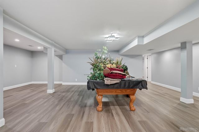 92 Kirksway Lane, Orion Charter Township, MI 48362