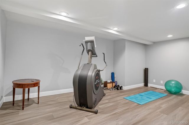 92 Kirksway Lane, Orion Charter Township, MI 48362