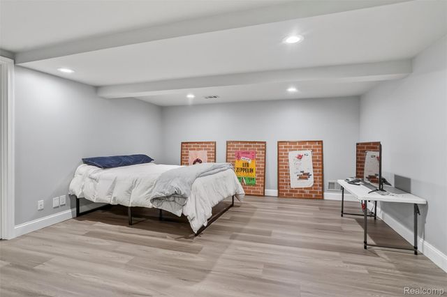 92 Kirksway Lane, Orion Charter Township, MI 48362