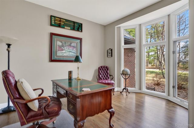 92 Kirksway Lane, Orion Charter Township, MI 48362