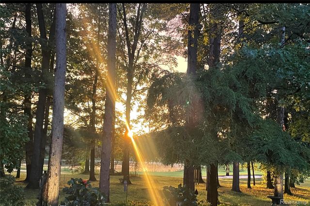 92 Kirksway Lane, Orion Charter Township, MI 48362