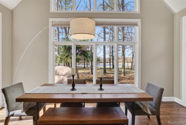 92 Kirksway Lane, Orion Charter Township, MI 48362