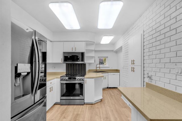 5181 SW 14th Street, Fort Lauderdale, FL 33317