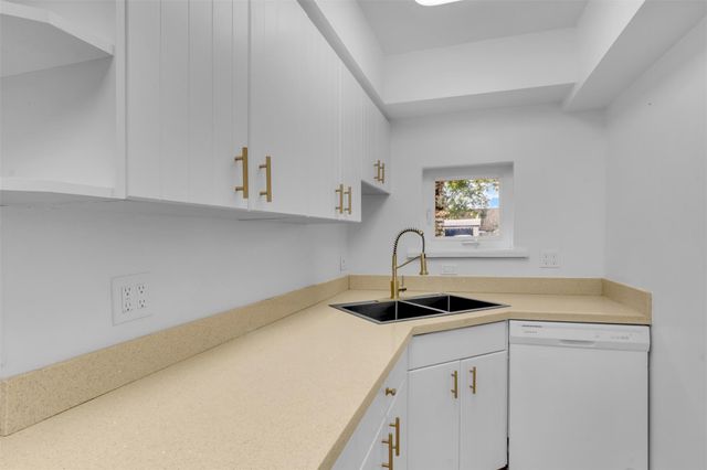 5181 SW 14th Street, Fort Lauderdale, FL 33317