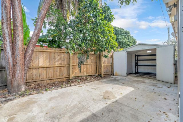 5181 SW 14th Street, Fort Lauderdale, FL 33317