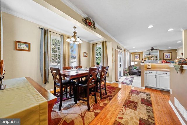 74 CREEKWOOD DR, Bordentown, NJ 08505