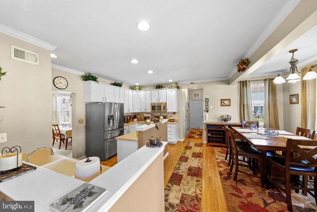 74 CREEKWOOD DR, Bordentown, NJ 08505