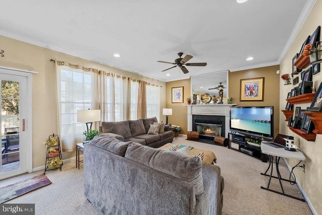 74 CREEKWOOD DR, Bordentown, NJ 08505