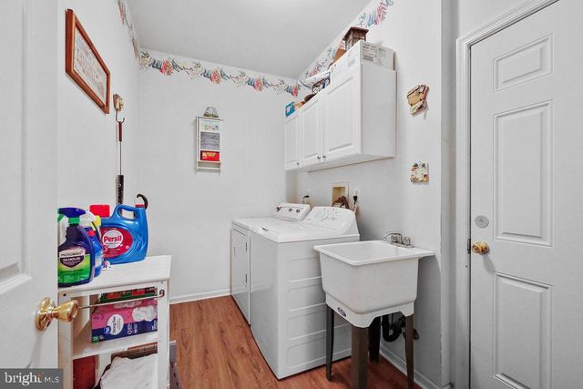 74 CREEKWOOD DR, Bordentown, NJ 08505
