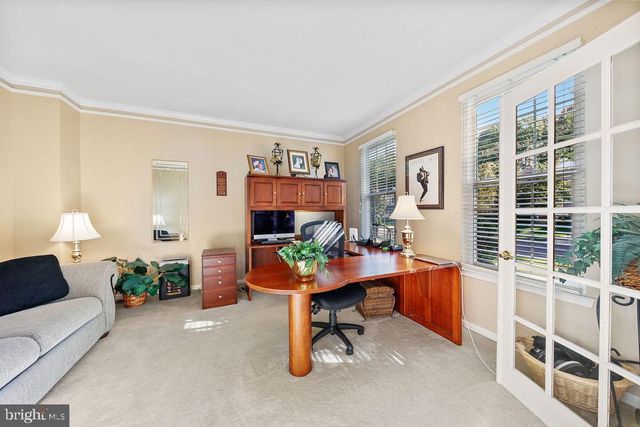 74 CREEKWOOD DR, Bordentown, NJ 08505