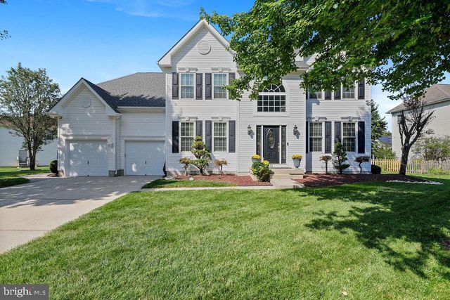 74 CREEKWOOD DR, Bordentown, NJ 08505
