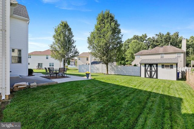 74 CREEKWOOD DR, Bordentown, NJ 08505