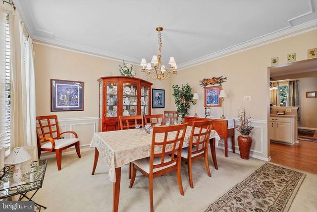 74 CREEKWOOD DR, Bordentown, NJ 08505