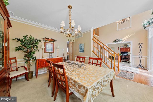 74 CREEKWOOD DR, Bordentown, NJ 08505