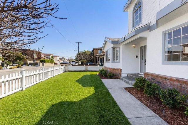 2214 Ruhland Avenue A, Redondo Beach, CA 90278