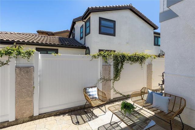 2214 Ruhland Avenue A, Redondo Beach, CA 90278