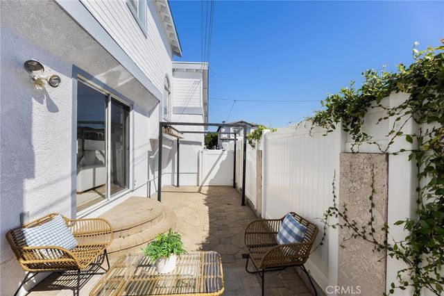 2214 Ruhland Avenue A, Redondo Beach, CA 90278
