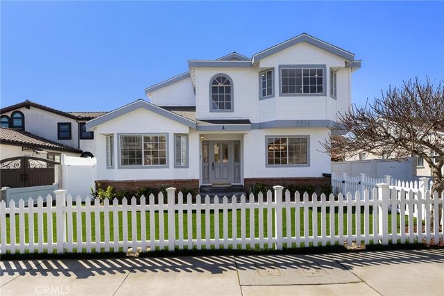 2214 Ruhland Avenue A, Redondo Beach, CA 90278