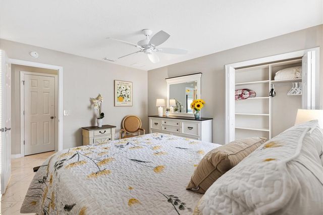 1936 NEEDLEWOOD LANE, The Villages, FL 32162