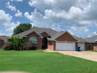 602 SE Cambridge Place, Bentonville, AR 72712