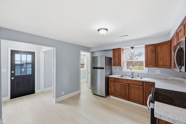 742 Breathitt Avenue, Lexington, KY 40508