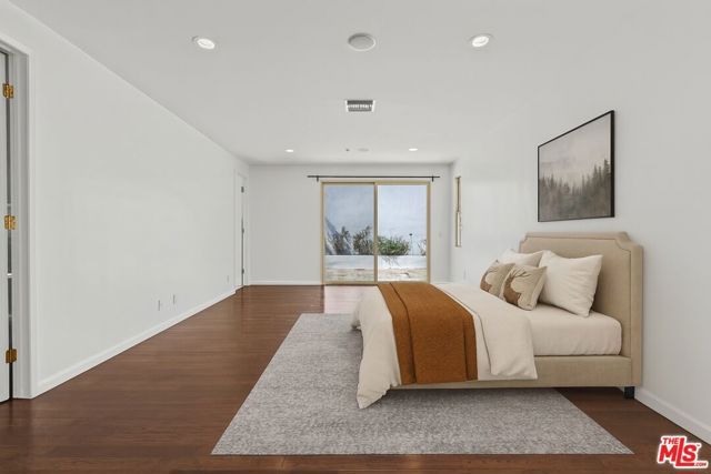 2619 N Rinconia Drive, Los Angeles, CA 90068