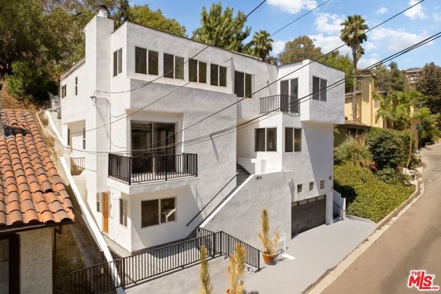 2619 N Rinconia Drive, Los Angeles, CA 90068