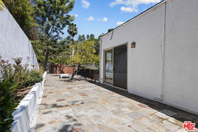 2619 N Rinconia Drive, Los Angeles, CA 90068