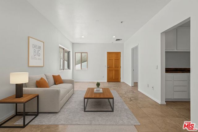 2619 N Rinconia Drive, Los Angeles, CA 90068