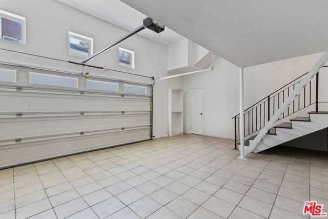 2619 N Rinconia Drive, Los Angeles, CA 90068