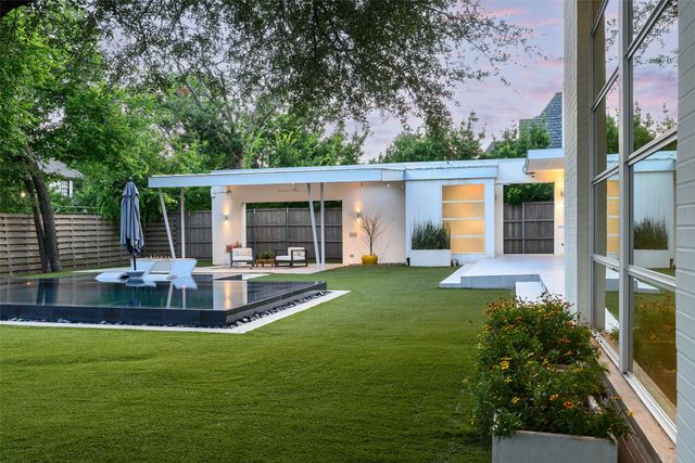 6446 Prestonshire Lane, Dallas, TX 75225