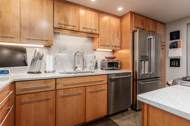 155 W Main Street, 1205, Columbus, OH 43215