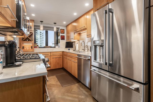 155 W Main Street, 1205, Columbus, OH 43215