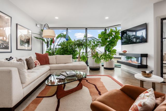 155 W Main Street, 1205, Columbus, OH 43215