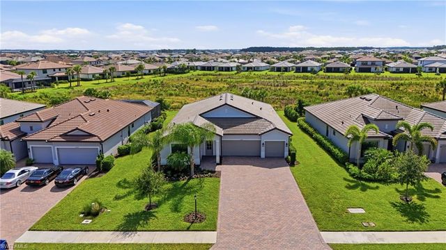 20273 Kingmont DR, Estero, FL 33928