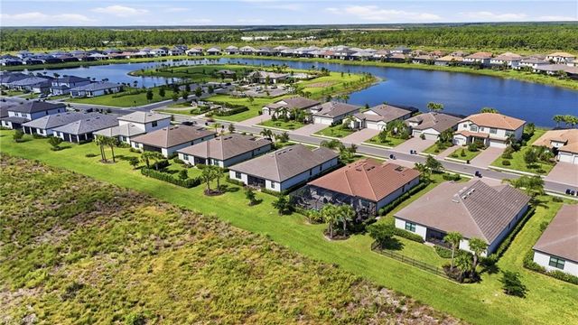 20273 Kingmont DR, Estero, FL 33928