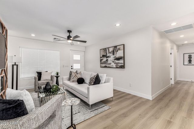 2507 E DEVONSHIRE Avenue, Phoenix, AZ 85016