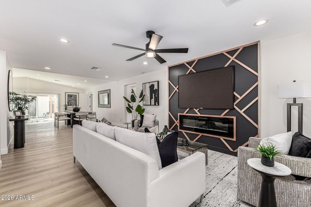 2507 E DEVONSHIRE Avenue, Phoenix, AZ 85016