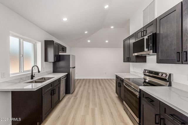 2507 E DEVONSHIRE Avenue, Phoenix, AZ 85016