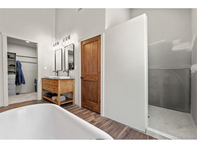 2270 Pikes Peak Dr, Florissant, CO 80816