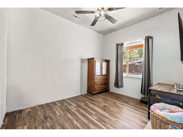 2270 Pikes Peak Dr, Florissant, CO 80816